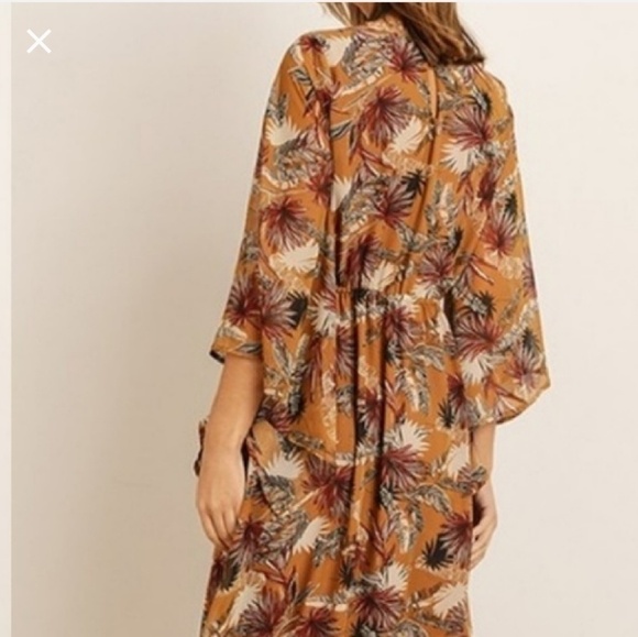 STORIA Palm Leaf Maxi Dress with Flowy Sleeves - Picture 8 of 8